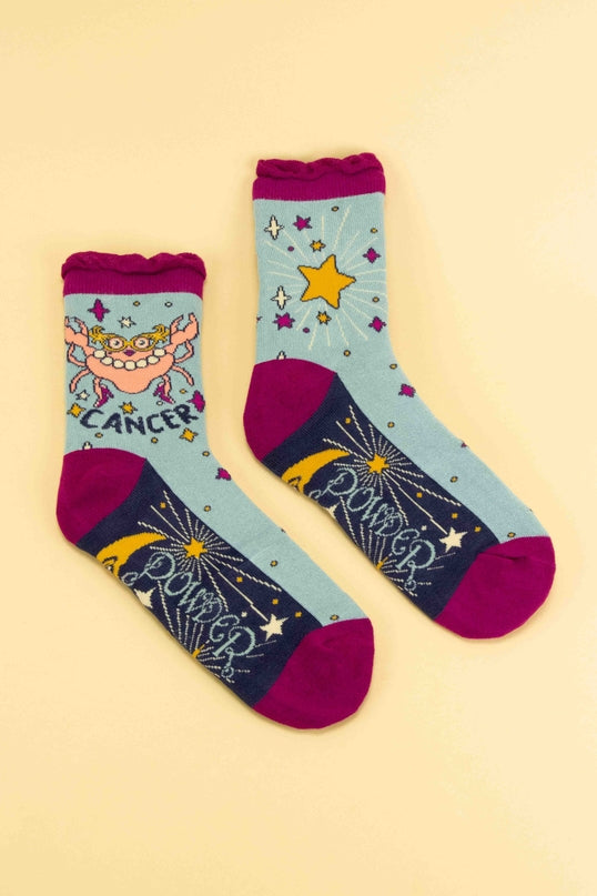 Pulverfarbene Sternzeichen-Socken