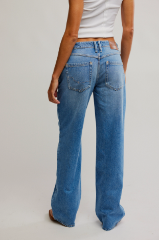 Free People Tennessee Low Rise BF Jean