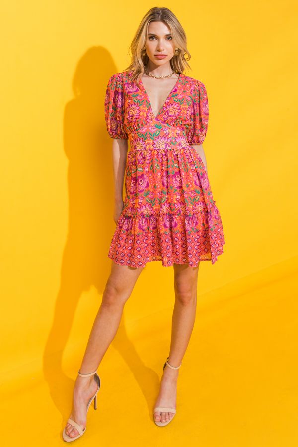 Strukturiertes, gewebtes Minikleid mit Flying Tomato-Print