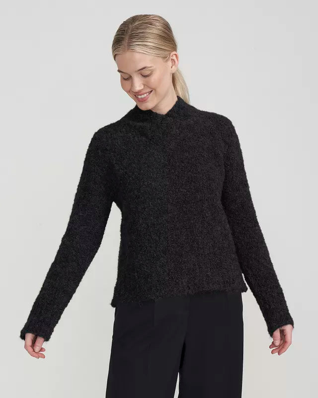 Holebrook Theresa V-Neck