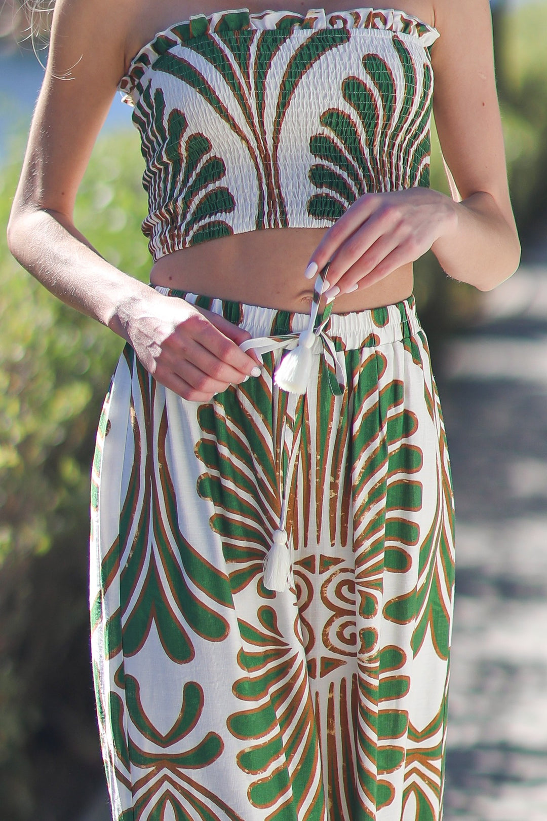 Aakaa Tube Top And Elastic Waist Pant Set