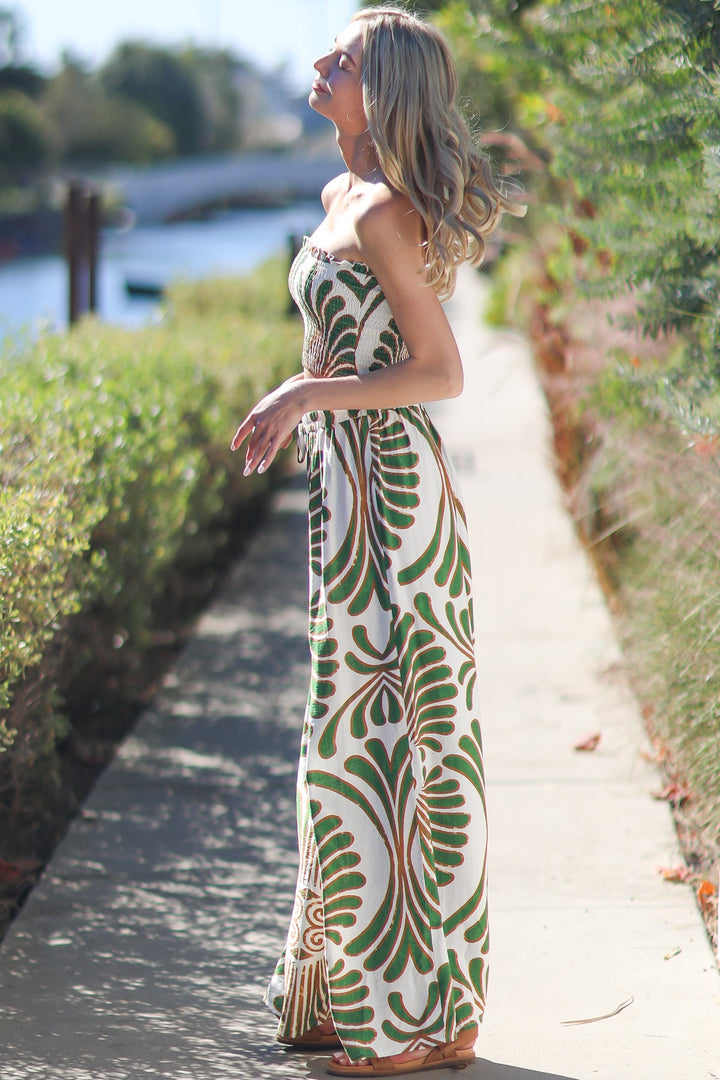 Aakaa Tube Top And Elastic Waist Pant Set
