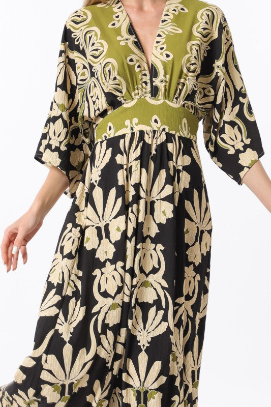Aakaa Kimono Sleeve Boarder Printed Dress
