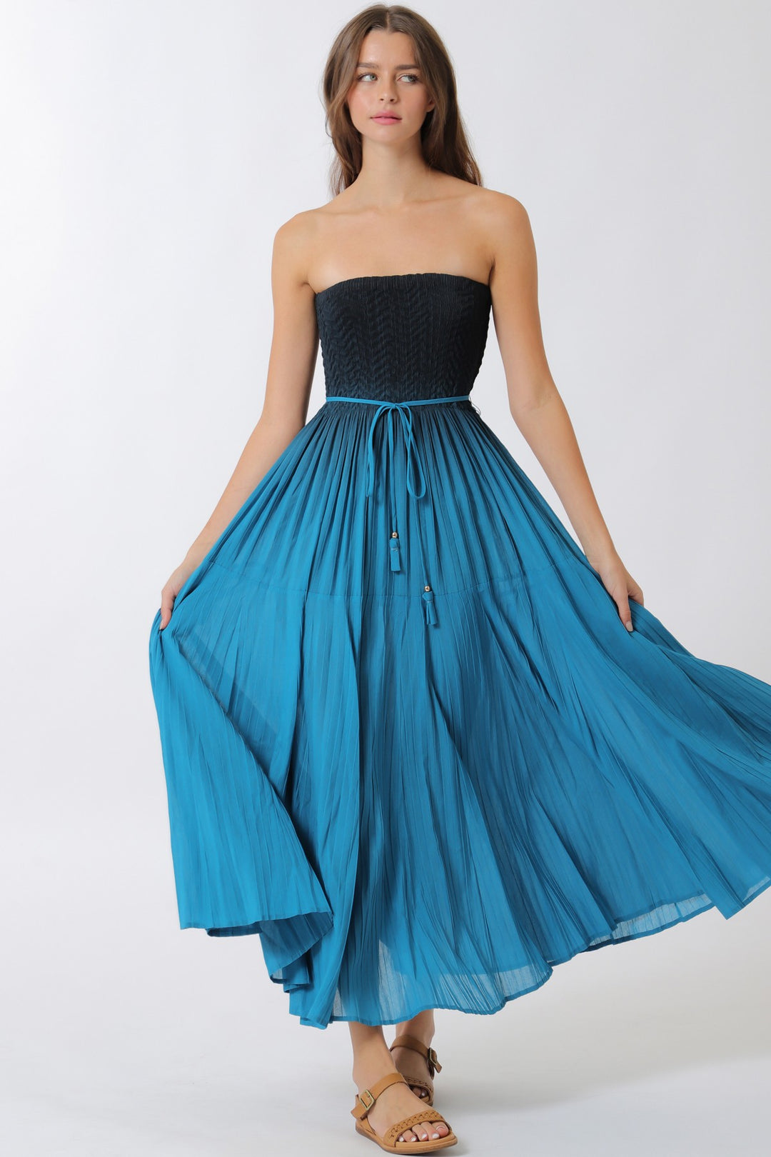 Aakaa Ombre Pleated Strapless Midi Dress