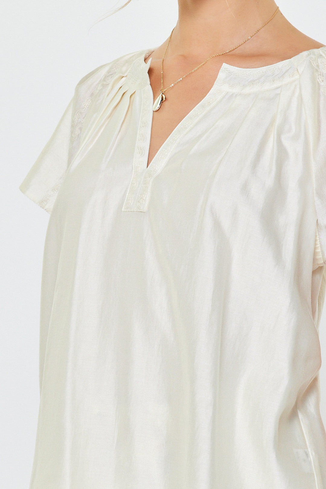 Current Air Short Sleeve Split Neck Pleated Blouse