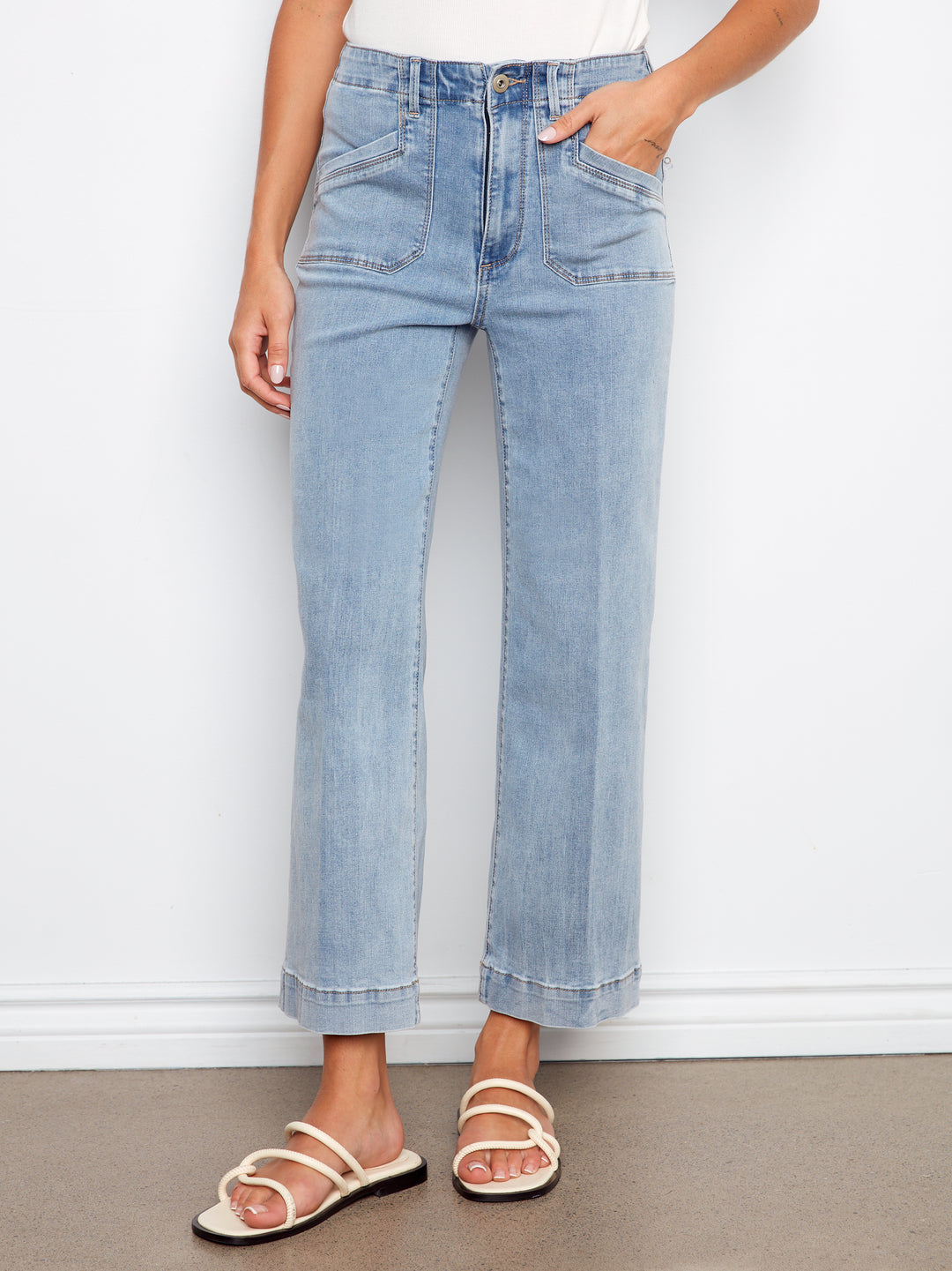 Charlie B Cropped Wide Leg Stretch Denim Jeans With Patch Pockets