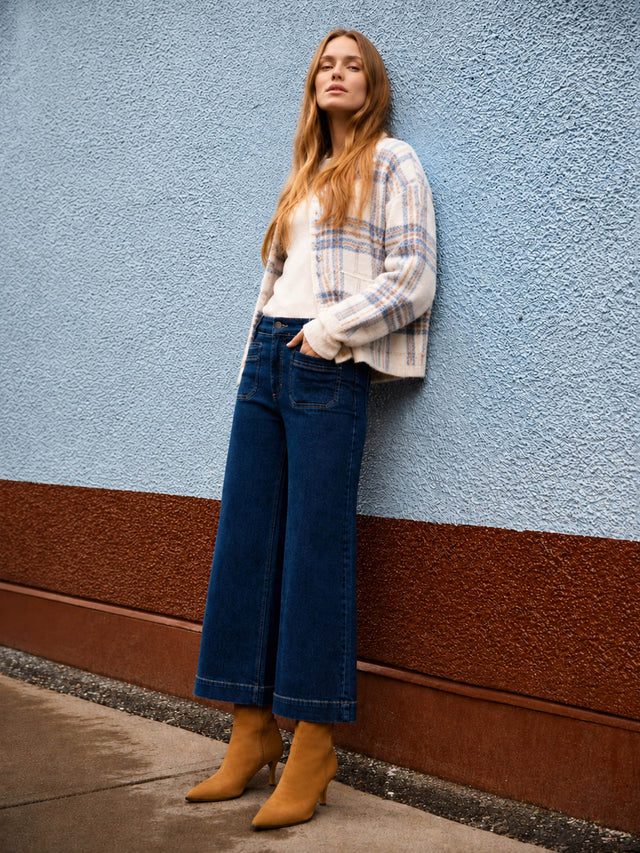 Charlie B Cropped Insert Pocket Wide Leg Stretch Denim Pants