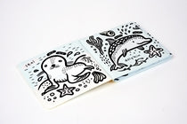 Quarto Color Me: Who's in the Water Book