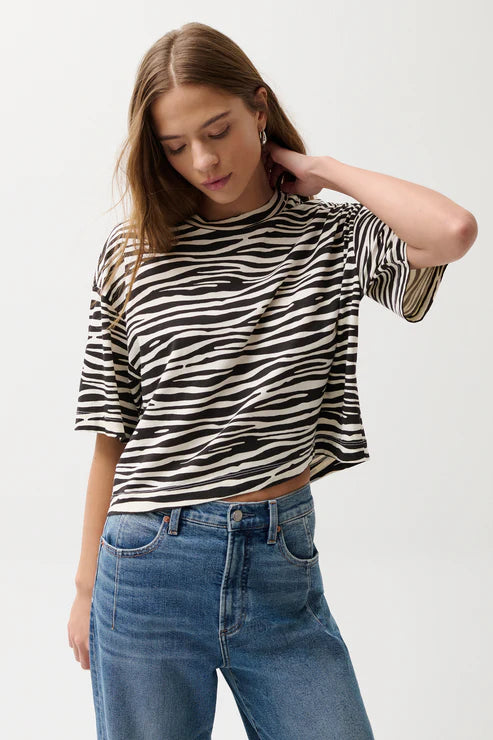 Pistola Mae Tee