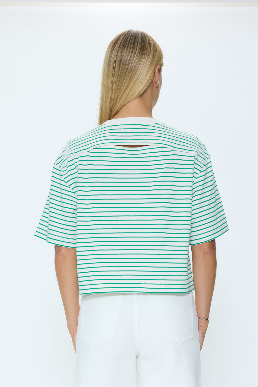 Pistola Mae Tee