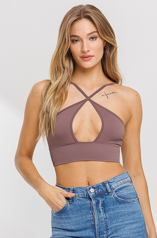 Better Be Seamless Front Cross Crop Top