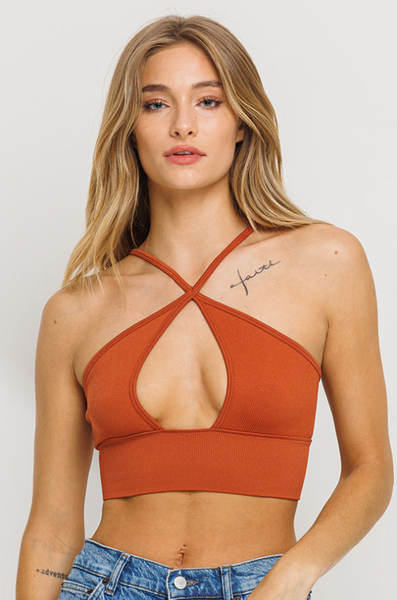 Better Be Seamless Front Cross Crop Top