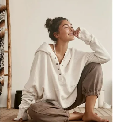 Free People Solid Honey Dove Pullover – gebürstetes Segel – XS