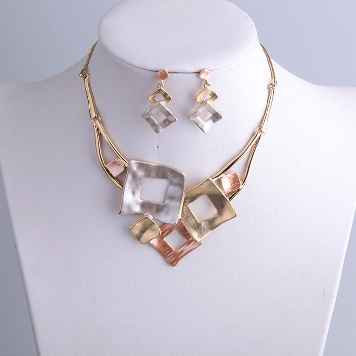 Joia Gold Square Necklace and Earring Set