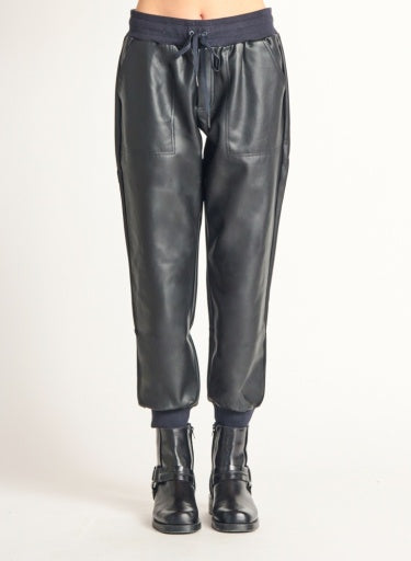 On The Lookout Black Leather Leggings – Dales Clothing Inc