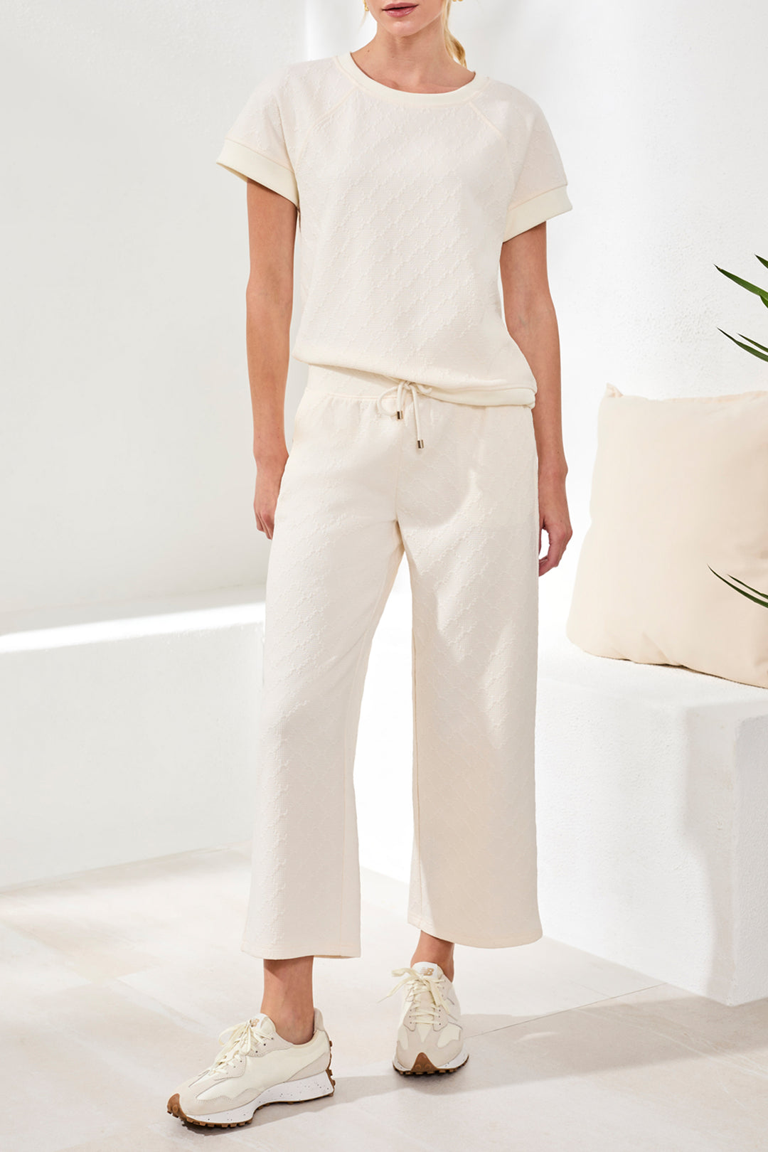 Tribal Pull on Capri with Pockets