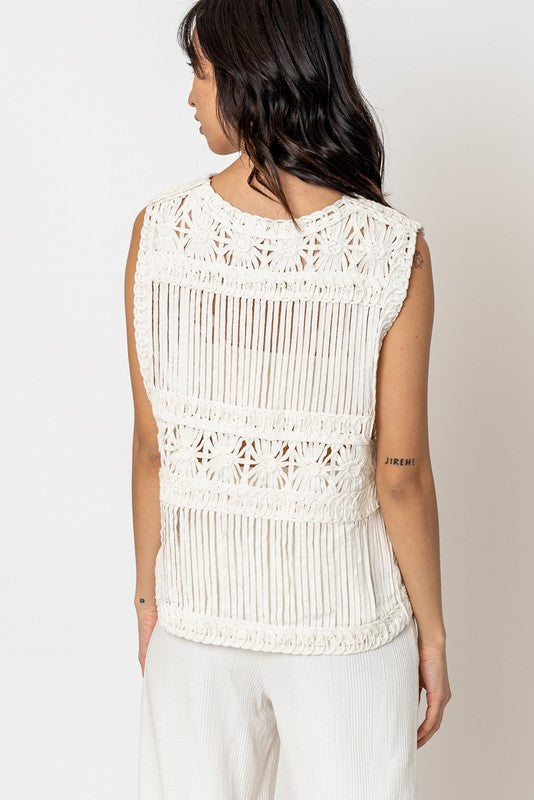 En Creme Crochet Vest